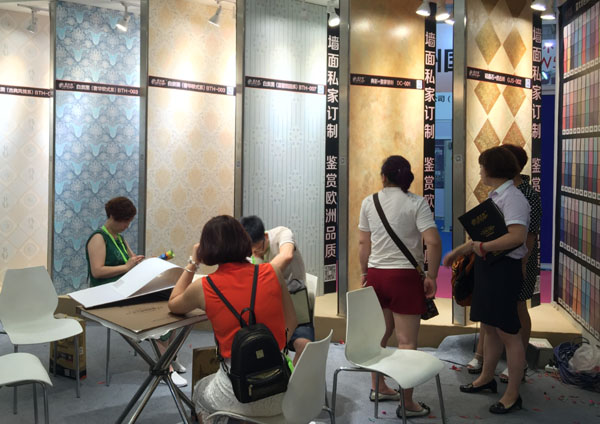 蒙太奇上海展會：現(xiàn)場訪客爆滿 加盟非?；鸨?></a> </div>
                        <div   id=